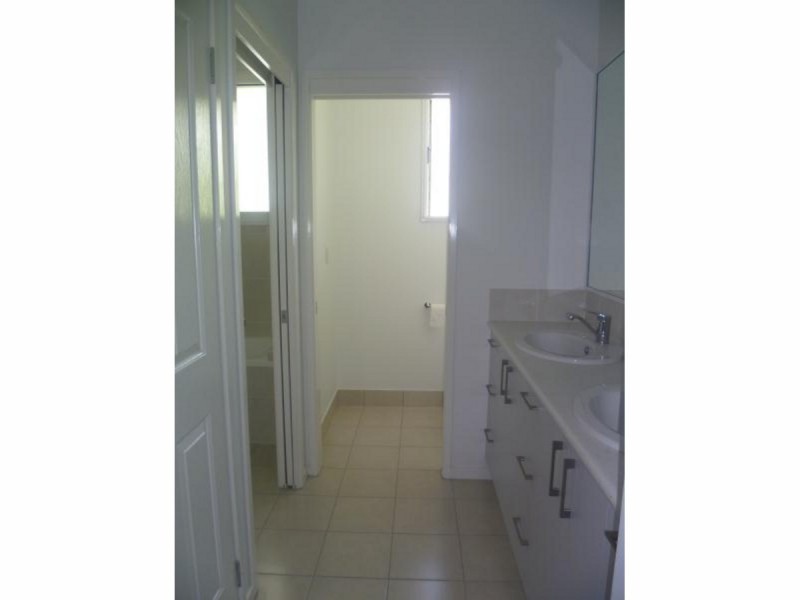 11 Kidston Street, The Range QLD 4700